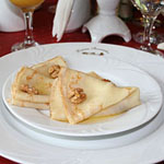 Crepes with honey and walnuts